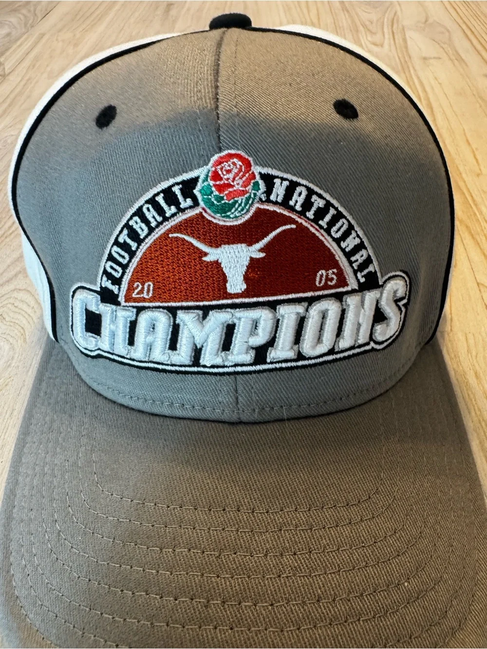 University of Texas 2006 Reebok Gray and White Rose Bowl Champions Football Hat